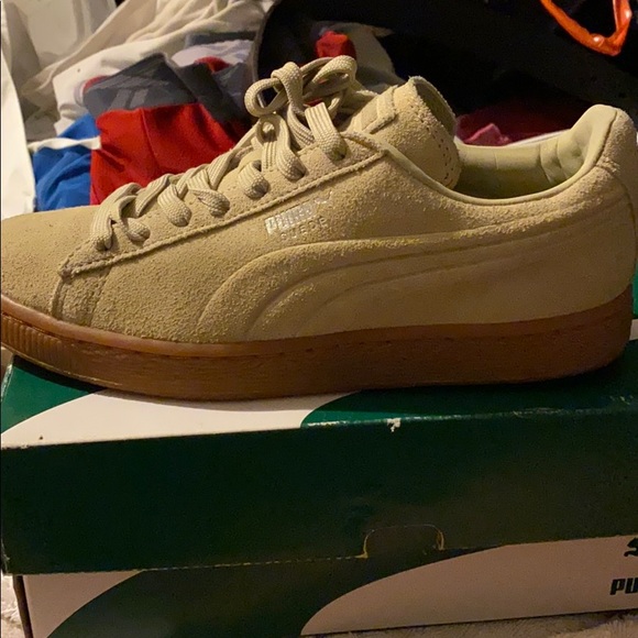 BRAND NEW!!! PUMAS - Picture 1 of 3